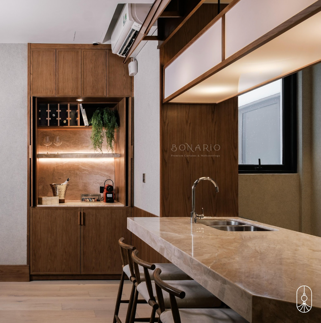 Tại Sao Giấy Dán Tường Vân Gỗ Trở Thành Xu Hướng Nội Thất?