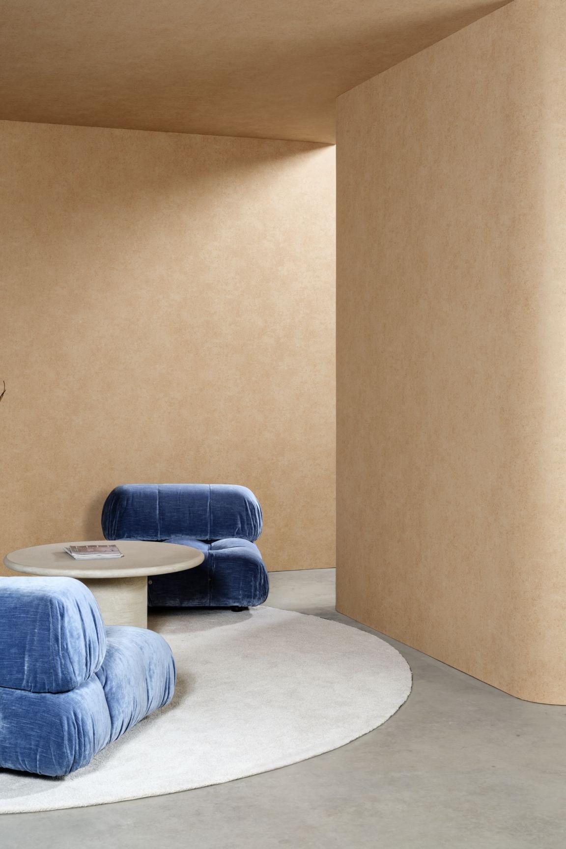 EssentialsKaolin_CalcaireStucco_30307_Roomshot_Web_LR-medium-two-thirds