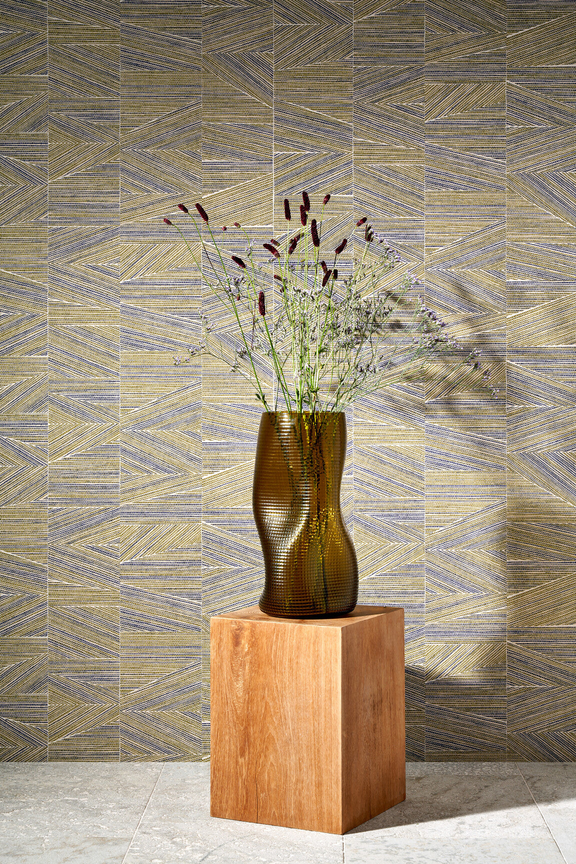 EssentialsTotem_Infinity_18932_Roomshot_Web_LR-medium-two-thirds