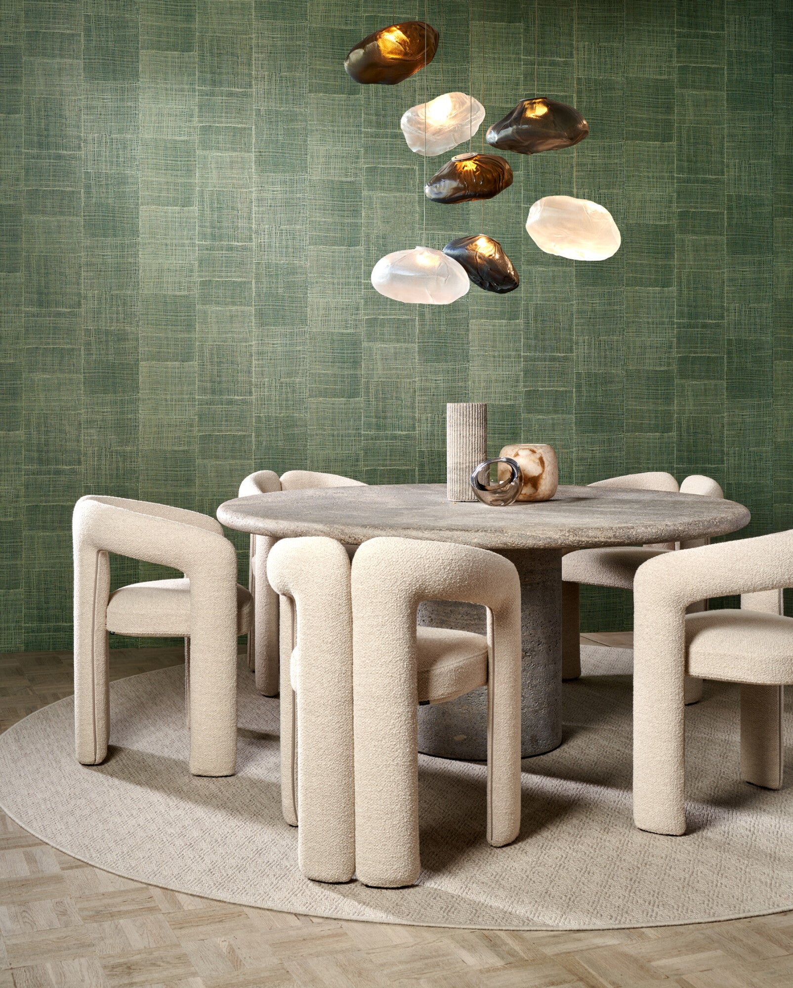 EssentialsTotem_Rabane_18920_2_Roomshot_Web_LR-fullscreen