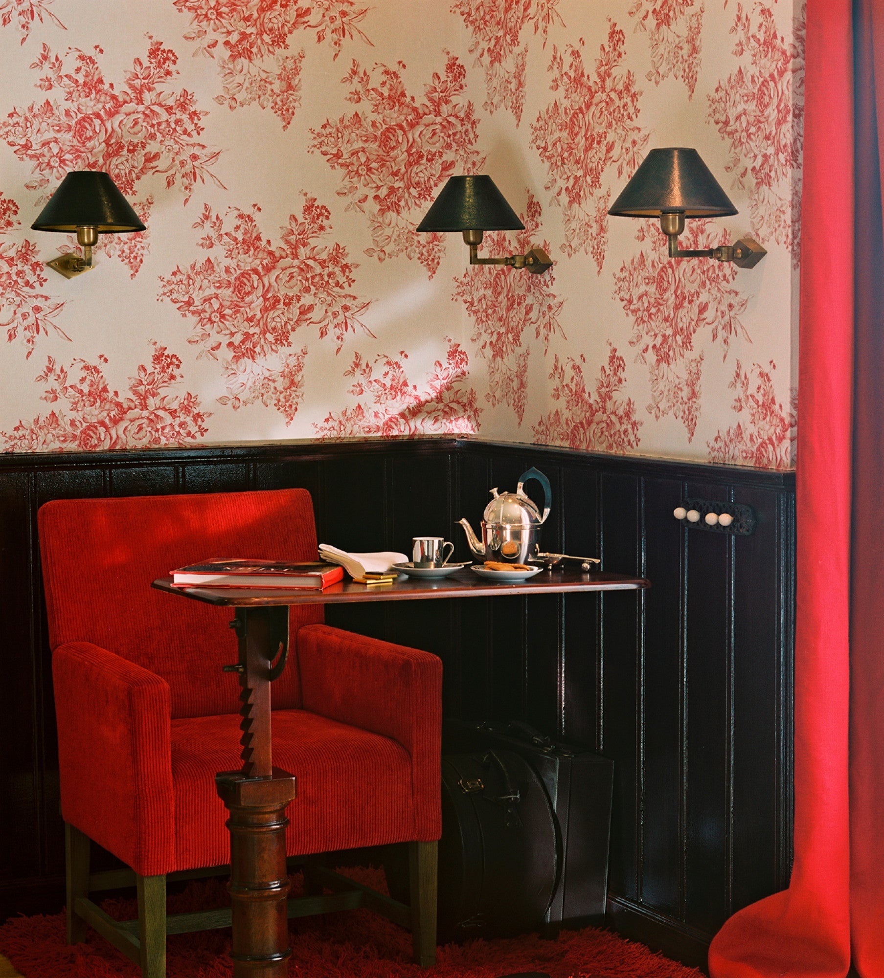 Flamant-TheWallpaperCollection_Flower_40083_2-fullscreen