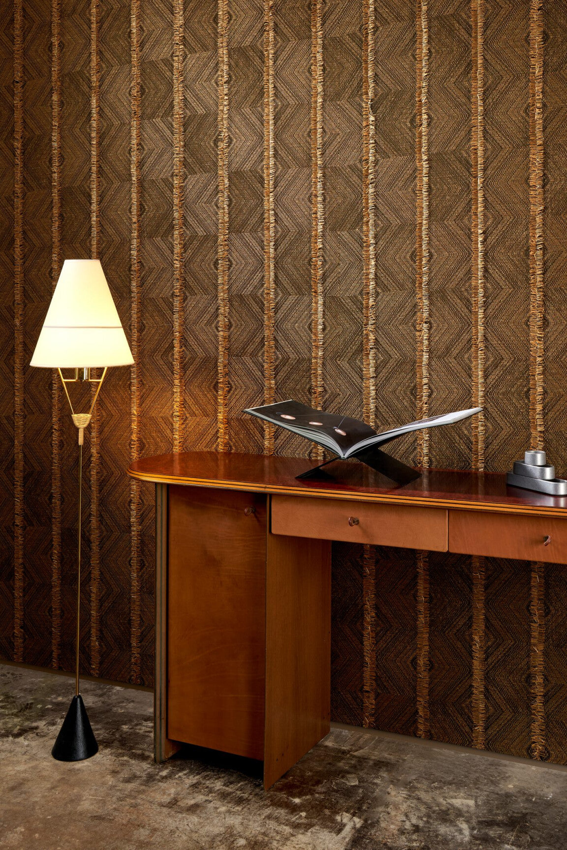 LeCouturier_Majesto_58510_Roomshot_Web_LR-medium-two-thirds