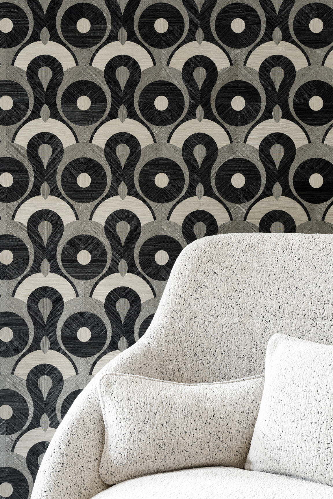 MoooiWallcovering_QueenCobra_MO4010_1_Detail_LR-medium-two-thirds