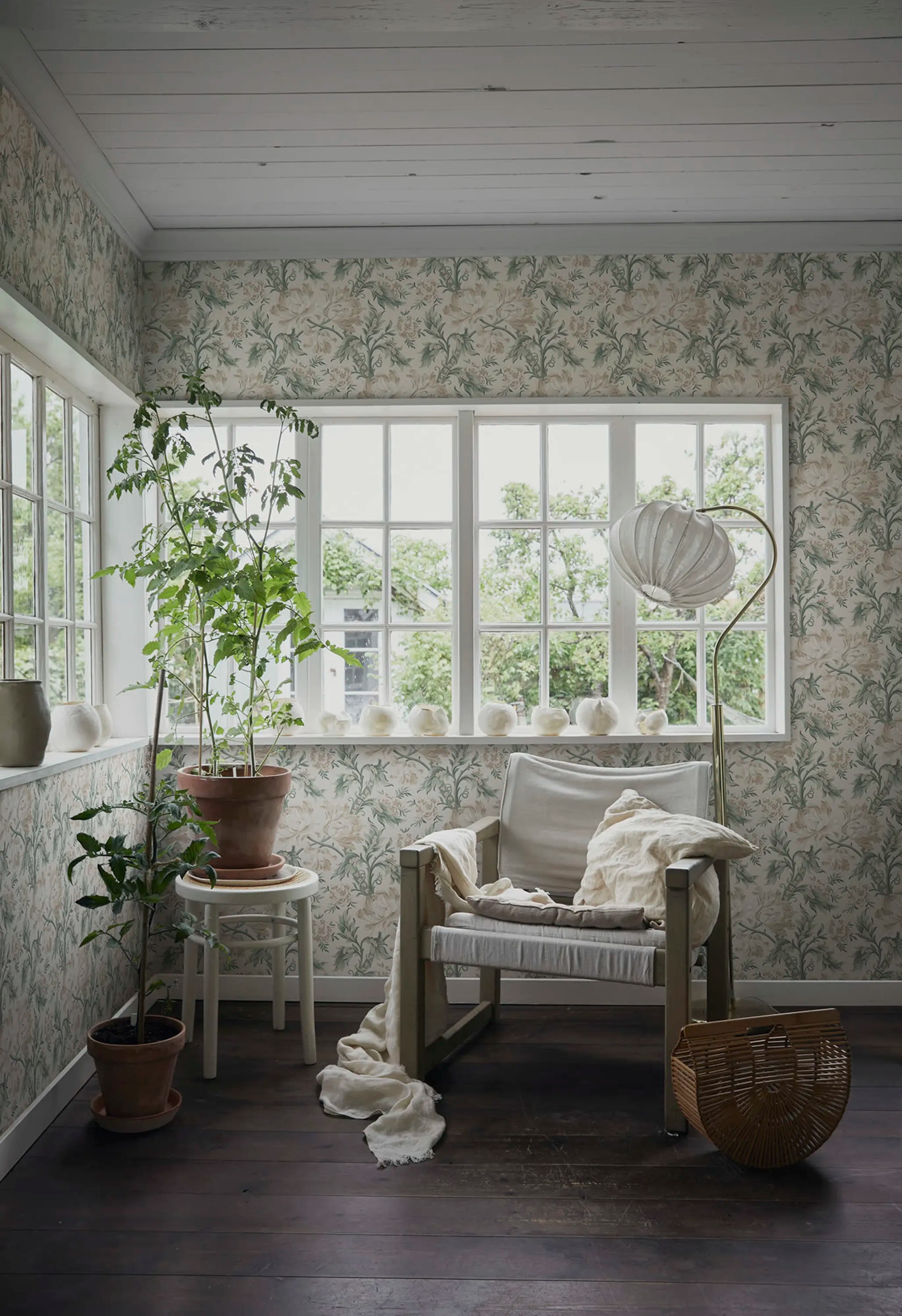 S10252 interior2