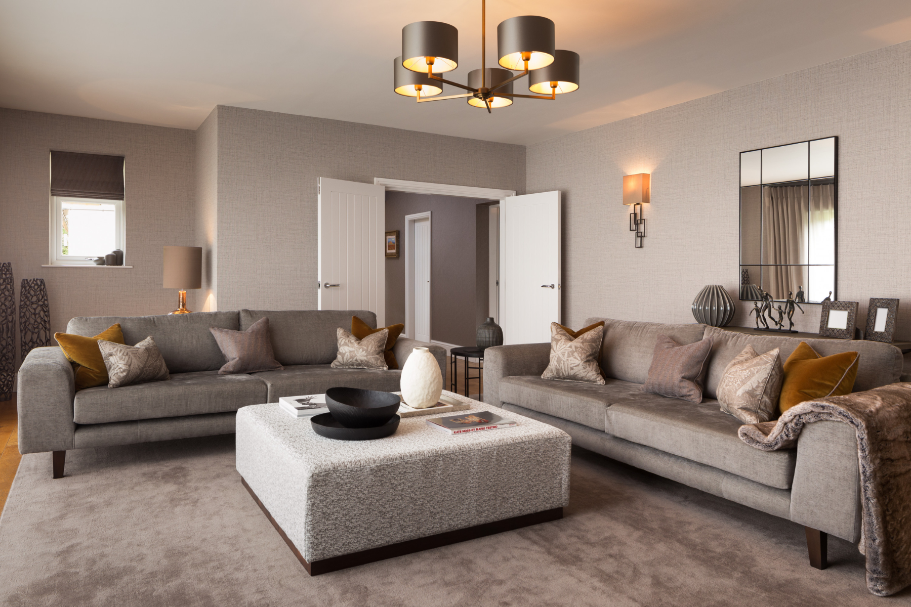 Làm Sao Để Chọn Giấy Dán Tường Phù Hợp Với Phong Cách Nội Thất?