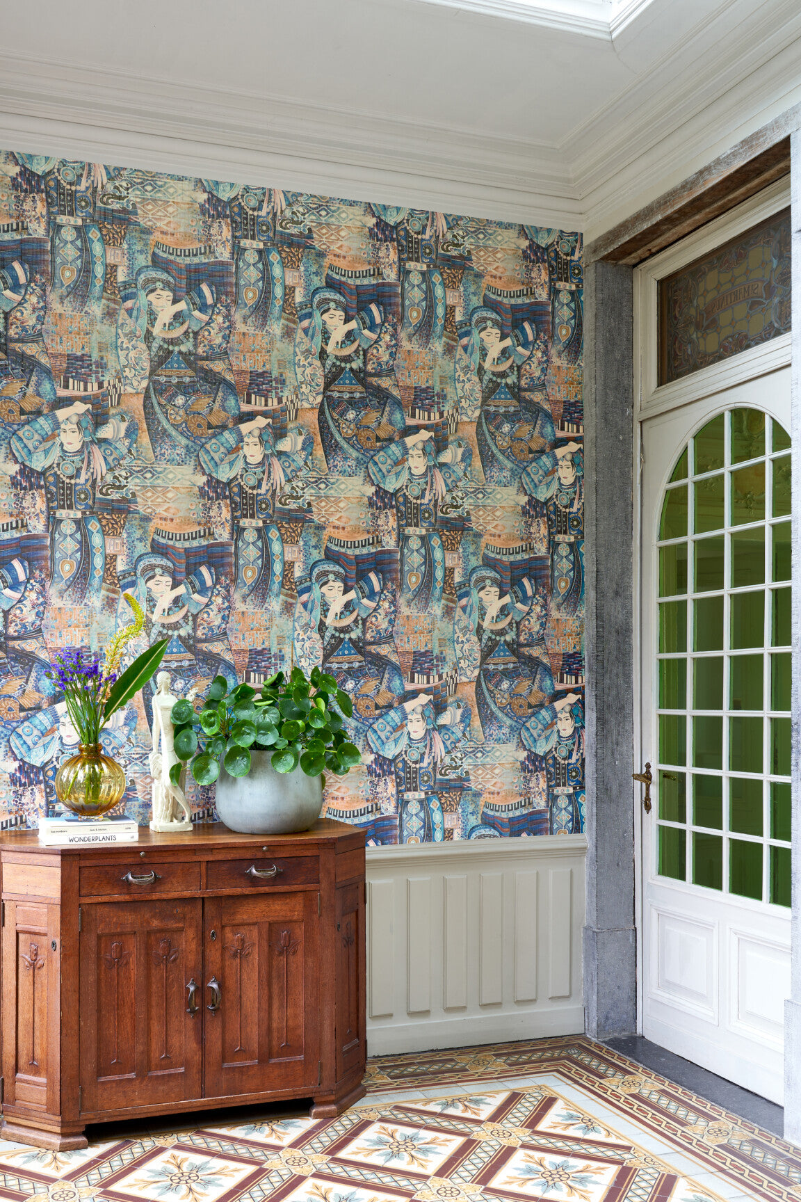 DécorsPanoramiques_OdishaDance_97642_Roomshot_Web_LR_test-medium-two-thirds