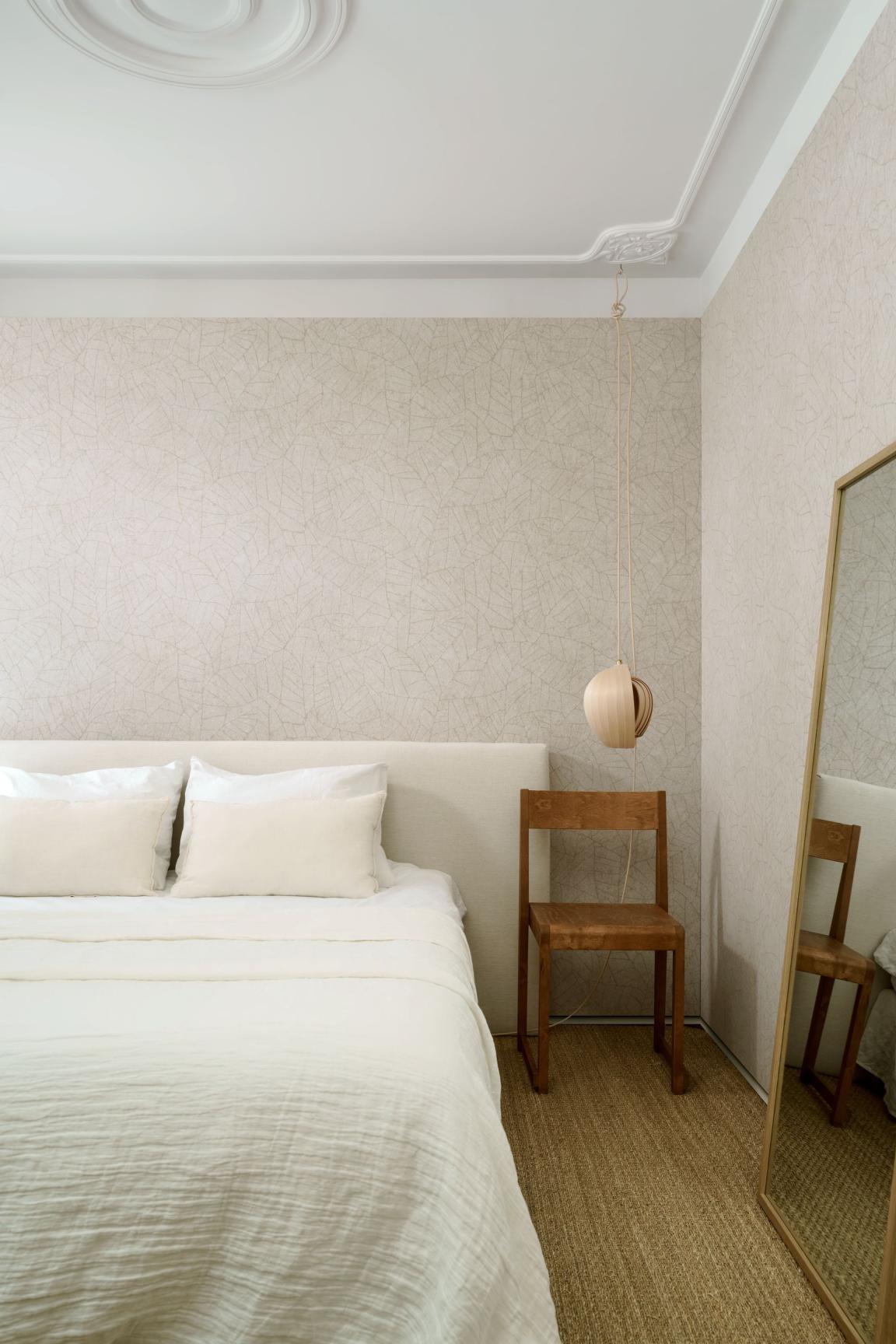 EssentialsKaolin_Fragment_30333_Roomshot_Web_LR-medium-two-thirds