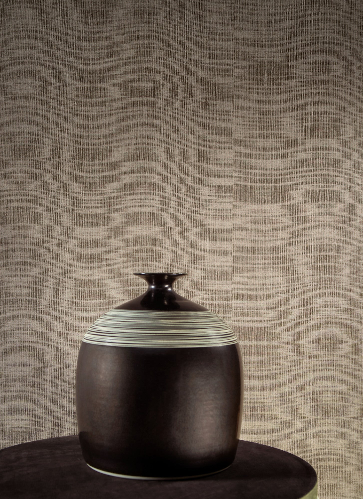 EssentialsPalette_Tulle_73082B_Roomshot_Web_LR-fullscreen