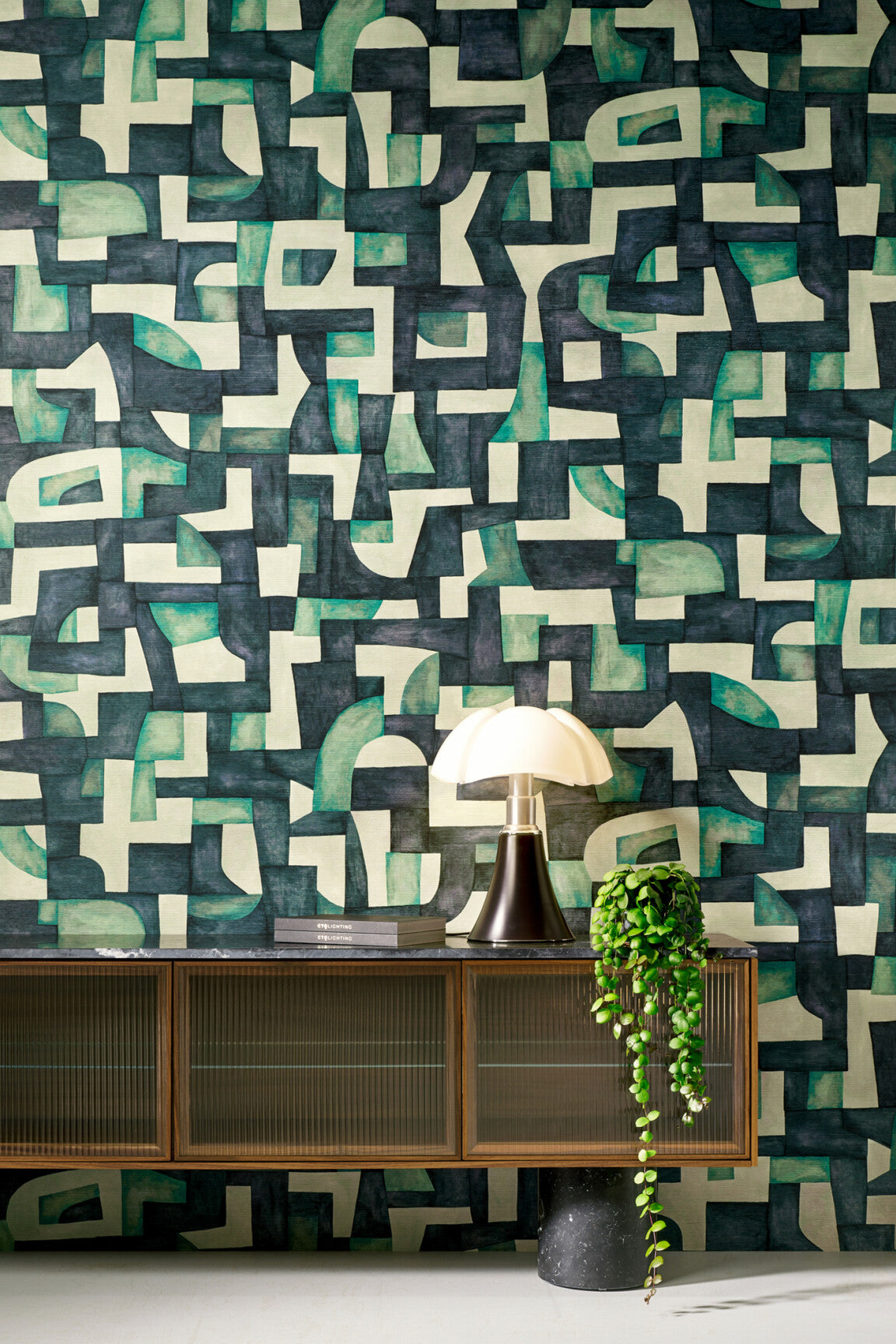 EssentialsTotem_Ecoline_18901-2_Roomshot_Web_LR-medium-two-thirds