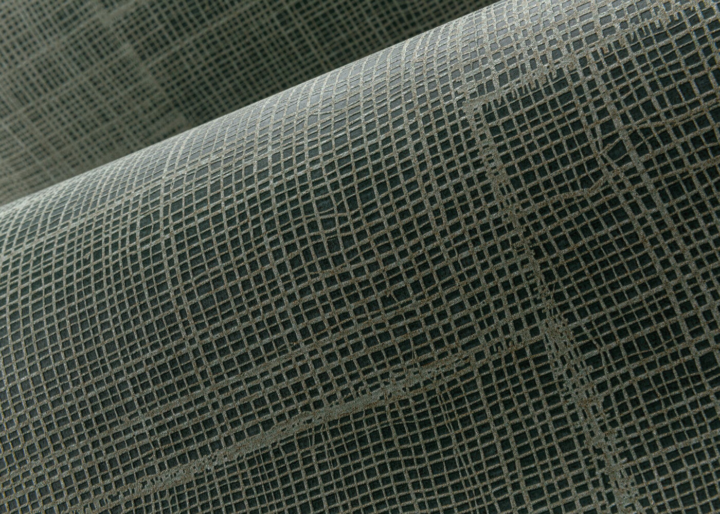 EssentialsTotem_Rabane_18920_Mood_Web_LR-hero