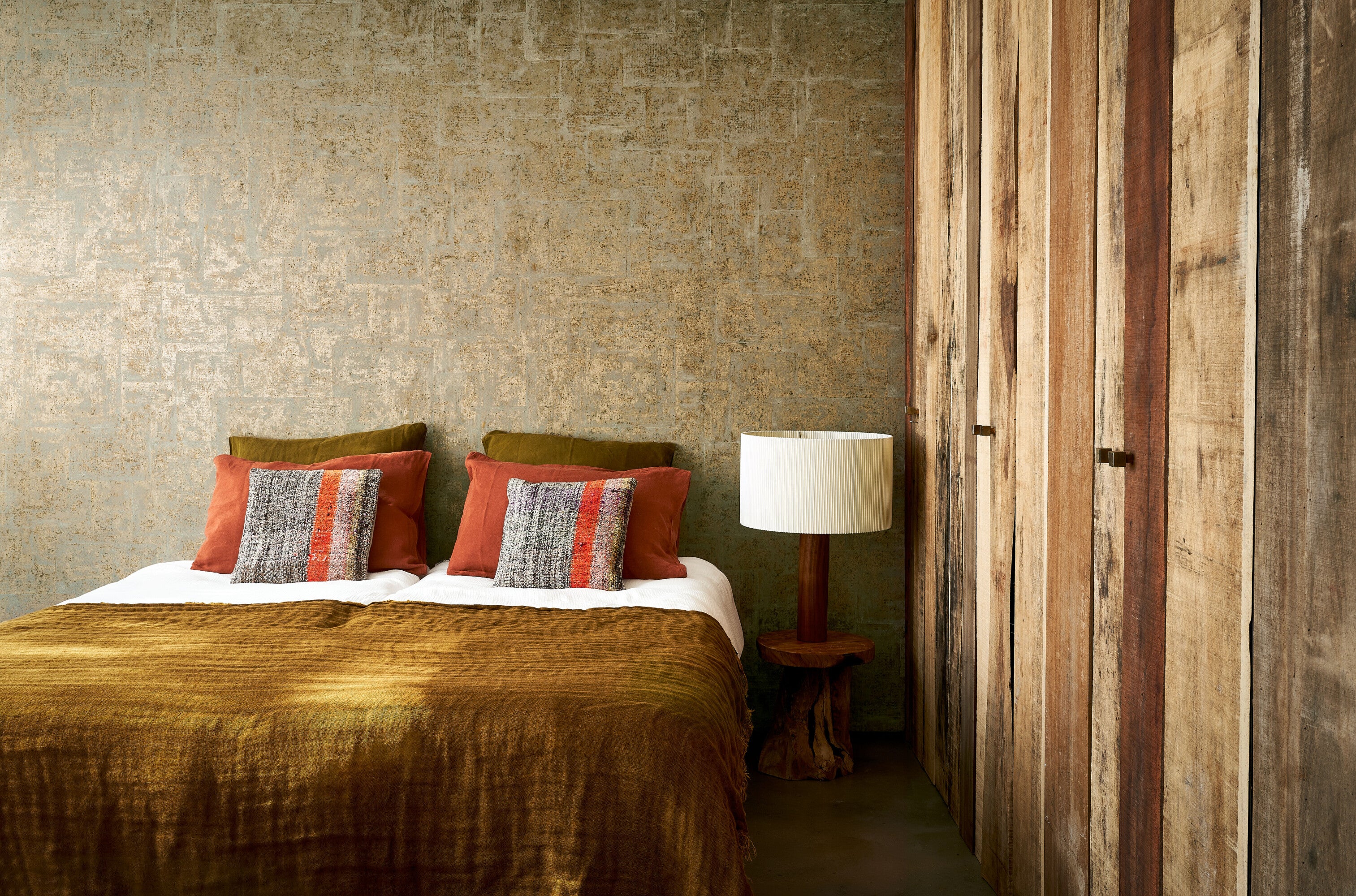 MetalXPatina_Quilt_60143_Roomshot_Web_HR-fullscreen